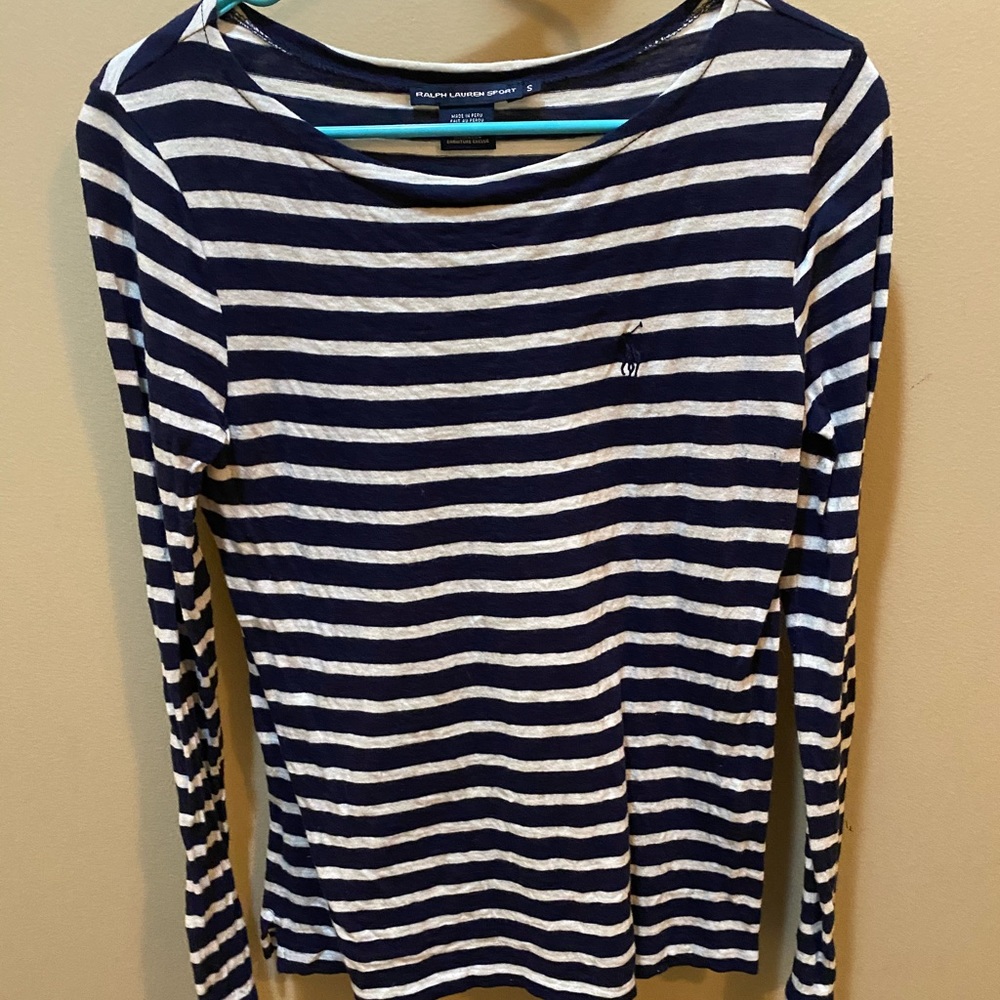 Women’s long sleeve sport top size Small